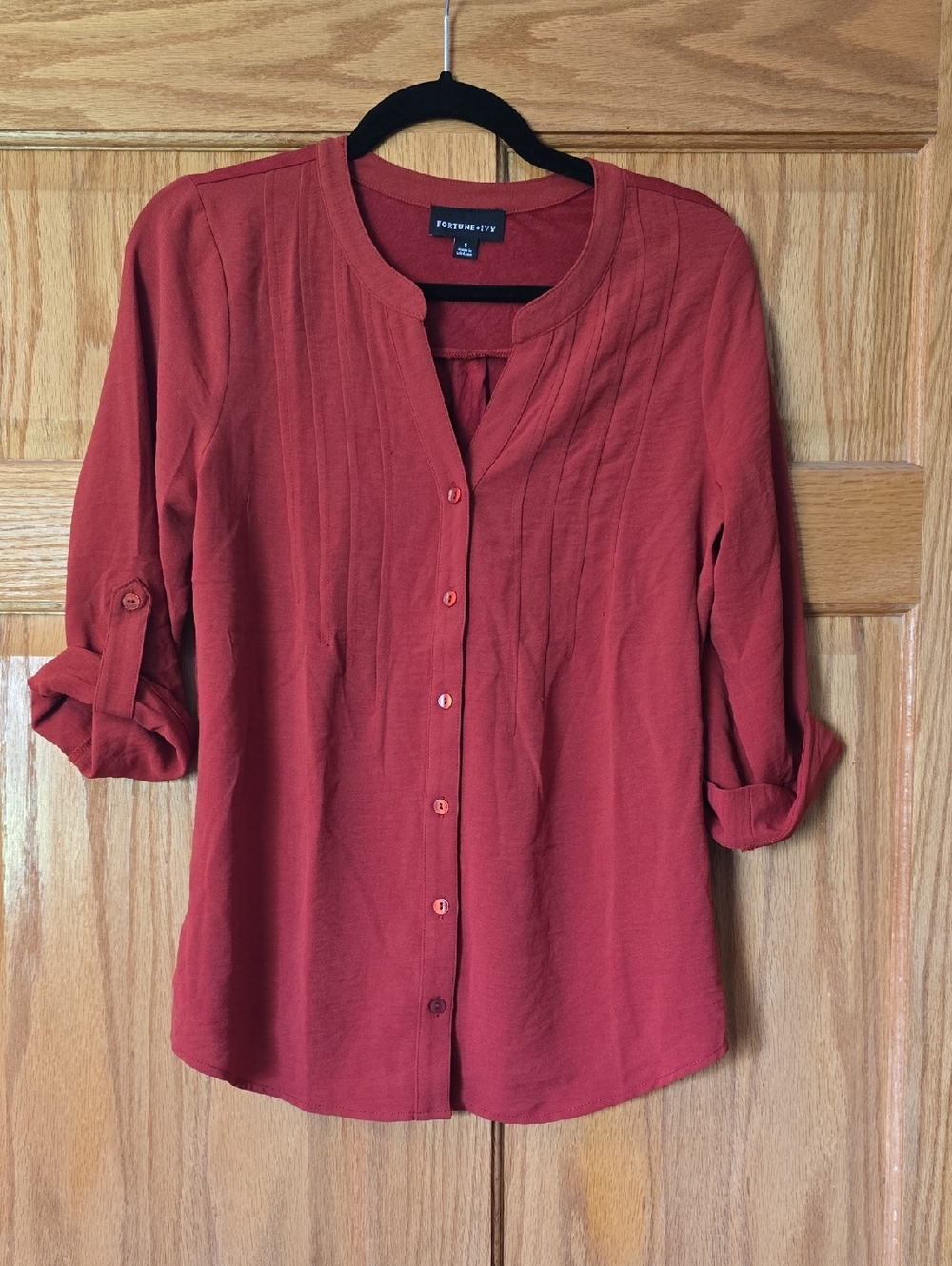 Women's Rust Button-Front Roll-Sleeve Blouse